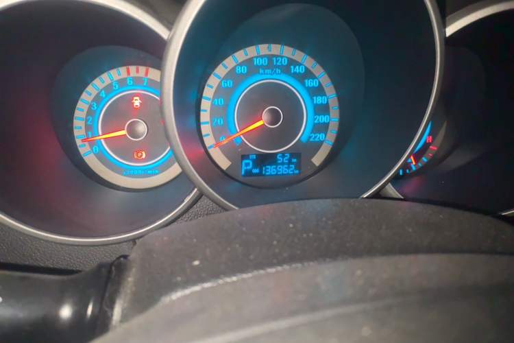 Used CHANGAN Eado 2014 1.6L Automatic Luxury Model Odometer Close Up