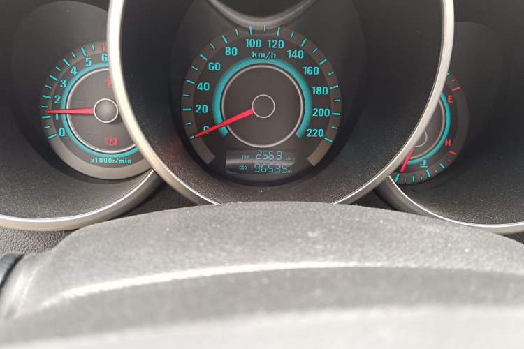 Used CHANGAN Eado 2014 1.6L Manual Luxury Model Odometer Close Up