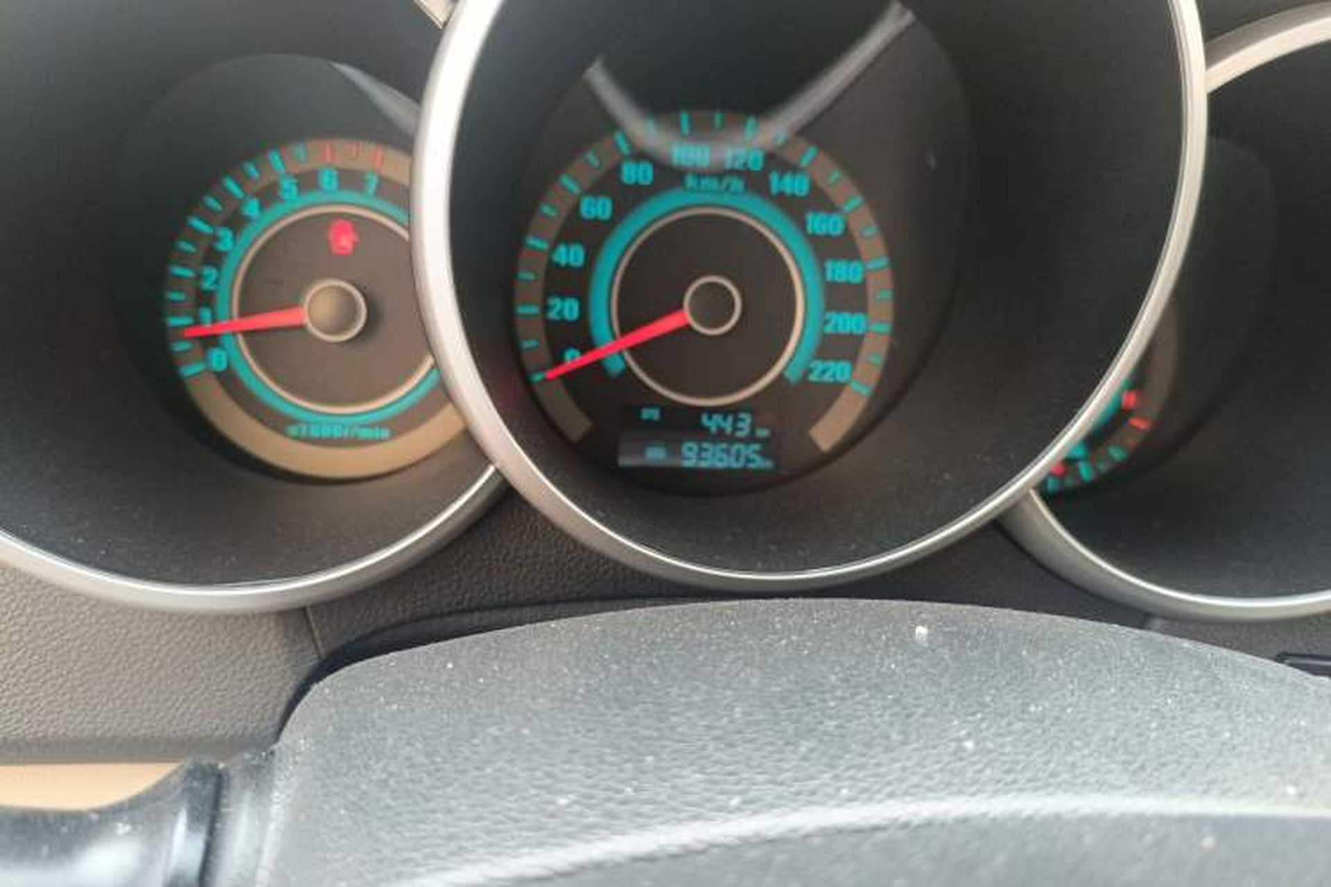 Used CHANGAN Eado 2014 1.6L Manual Luxury Model Odometer Close Up