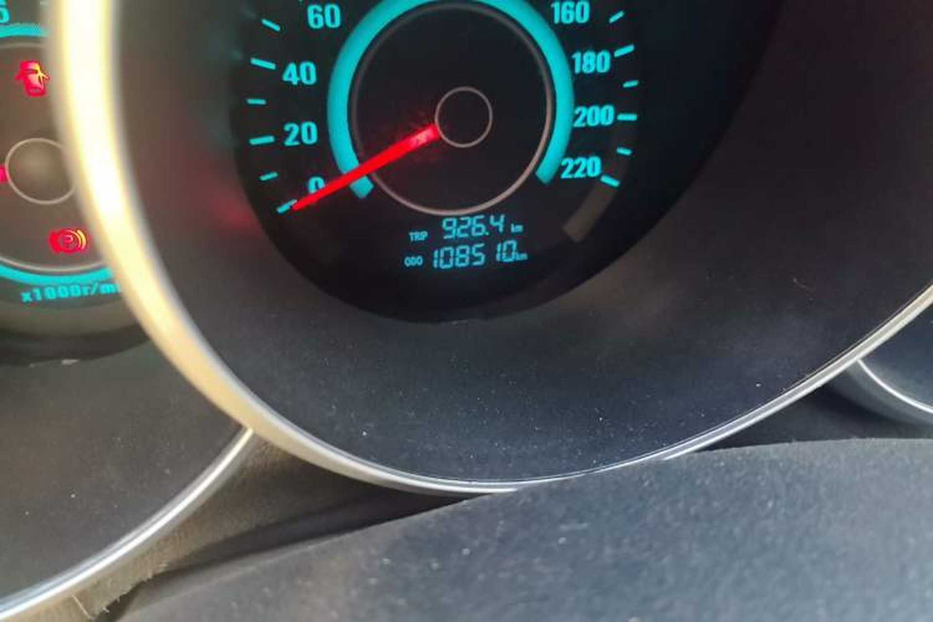 Used CHANGAN Eado 2014 1.6L Manual Luxury Model Odometer Close Up