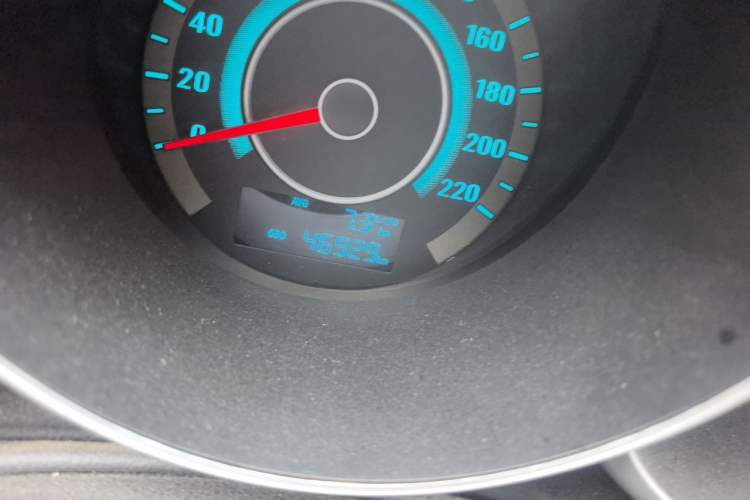 Used CHANGAN Eado 2014 1.6L Manual Luxury Model Odometer Close Up