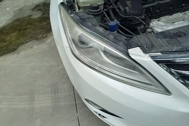 Used CHANGAN Eado 2014 1.6L Automatic Luxury Model Right Front Headlight