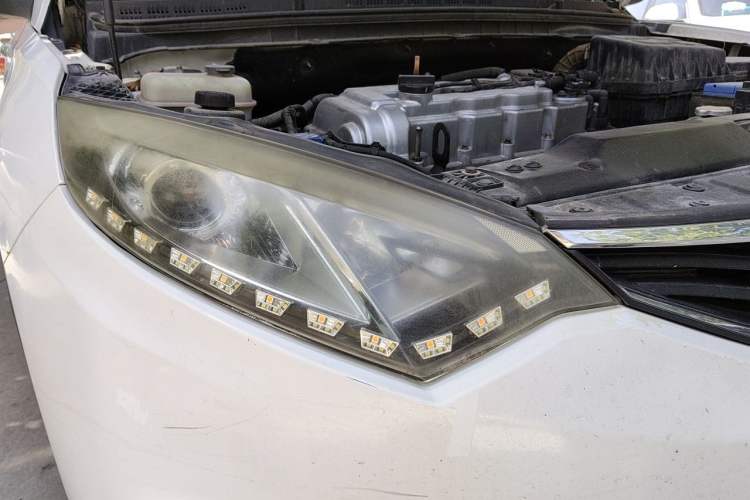 Used CHANGAN Eado  Right Front Headlight