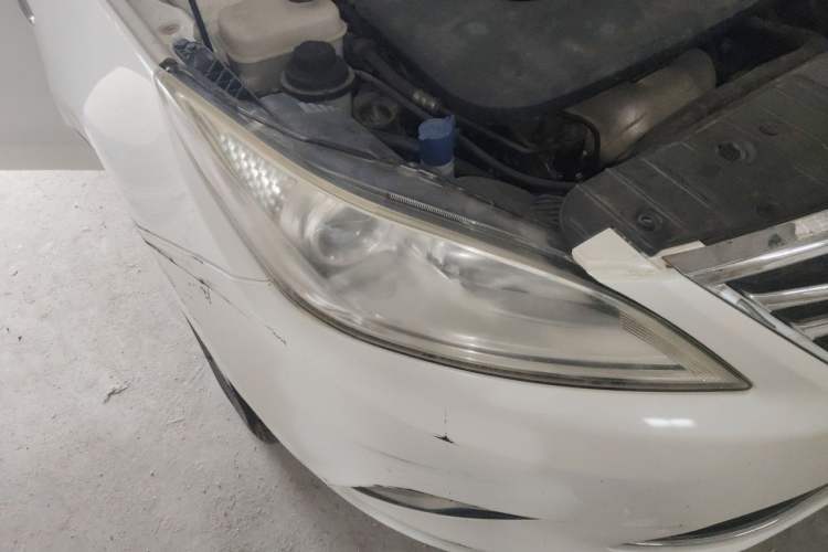Used CHANGAN Eado 2014 1.6L Automatic Luxury Model Right Front Headlight