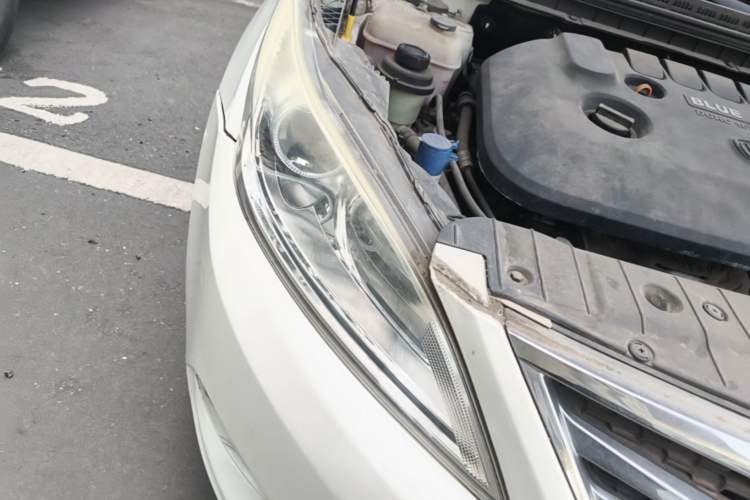 Used CHANGAN Eado 2014 1.6L Manual Luxury Model Right Front Headlight