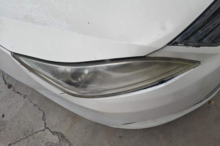 Used CHANGAN Eado 2014 1.6L Manual Luxury Model Right Front Headlight