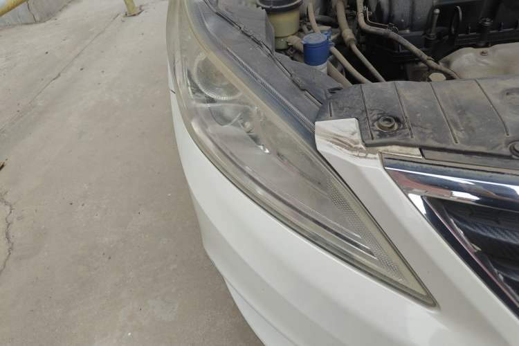 Used CHANGAN Eado 2014 1.6L Manual Luxury Model Right Front Headlight