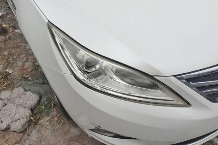 Used CHANGAN Eado 2014 1.6L Manual Luxury Model Right Front Headlight