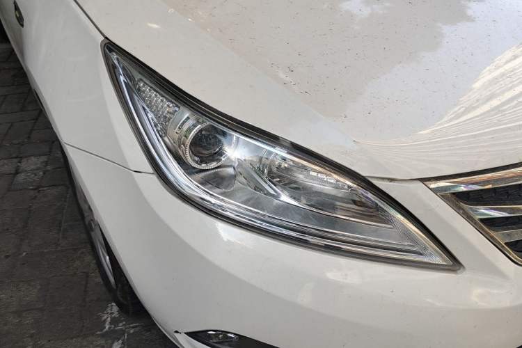 Used CHANGAN Eado 2014 1.6L Automatic Luxury Model Right Front Headlight