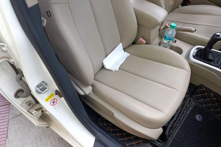 Used CHANGAN Eado 2014 1.6L Manual Luxury Model Right Front Seat