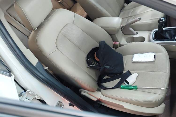 Used CHANGAN Eado 2014 1.6L Manual Luxury Model Right Front Seat