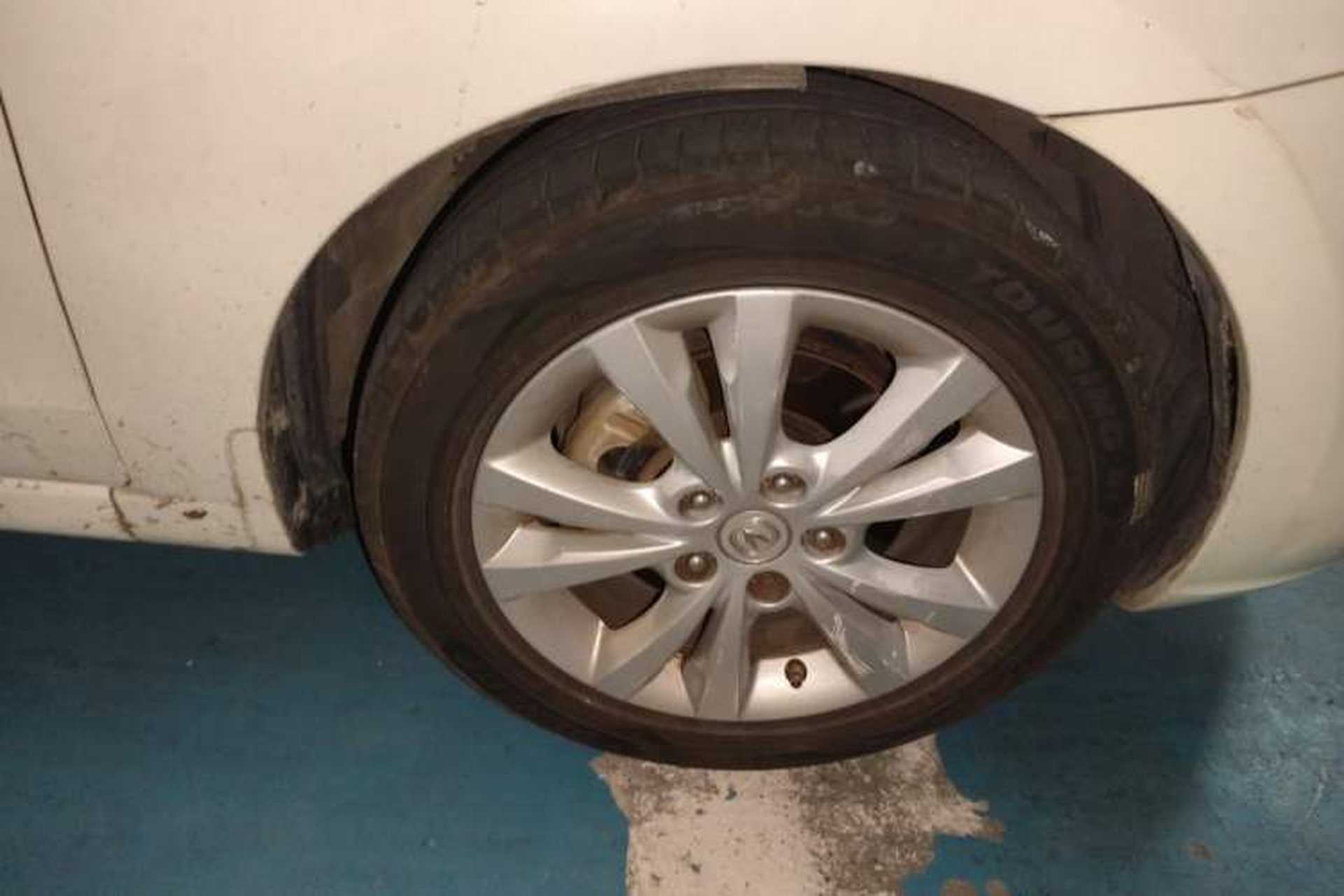Used CHANGAN Eado 2014 1.6L Automatic Luxury Model Right Front Wheel Hub