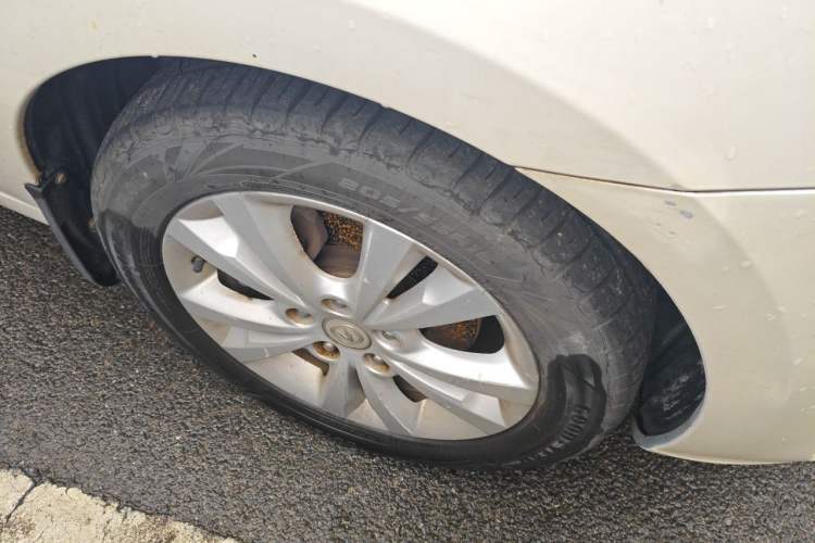 Used CHANGAN Eado 2014 1.6L Manual Luxury Model Right Front Wheel Hub