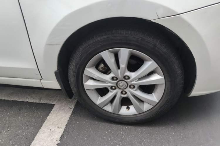 Used CHANGAN Eado 2014 1.6L Manual Luxury Model Right Front Wheel Hub