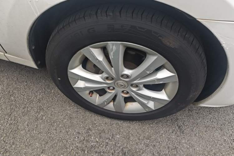 Used CHANGAN Eado 2014 1.6L Manual Luxury Model Right Front Wheel Hub