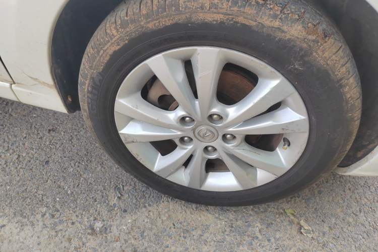 Used CHANGAN Eado 2014 1.6L Manual Luxury Model Right Front Wheel Hub