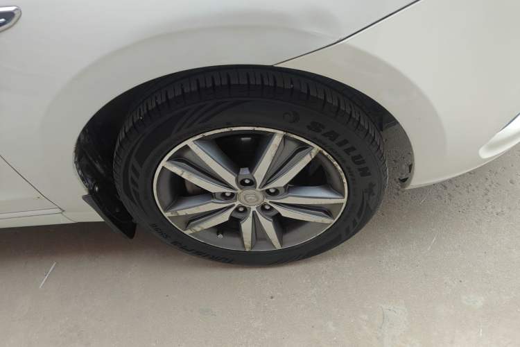 Used CHANGAN Eado 2014 1.6L Manual Luxury Model Right Front Wheel Hub