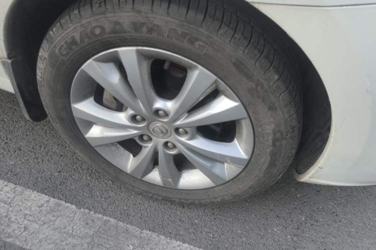 Used CHANGAN Eado 2014 1.6L Manual Luxury Model Right Front Wheel Hub