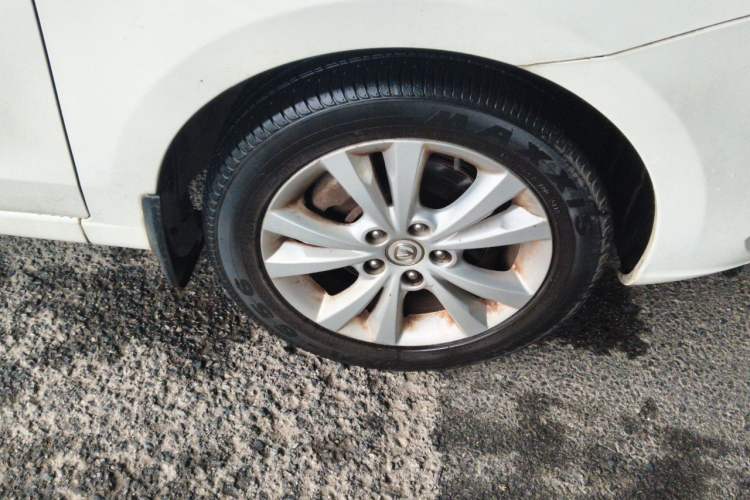 Used CHANGAN Eado 2014 1.6L Manual Luxury Model Right Front Wheel Hub