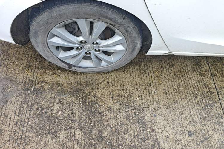 Used CHANGAN Eado 2014 1.6L Manual Luxury Model Right Rear Wheel Hub