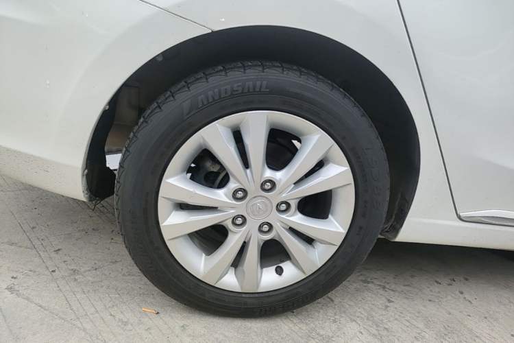 Used CHANGAN Eado 2014 1.6L Automatic Prestige Model Right Rear Wheel Hub