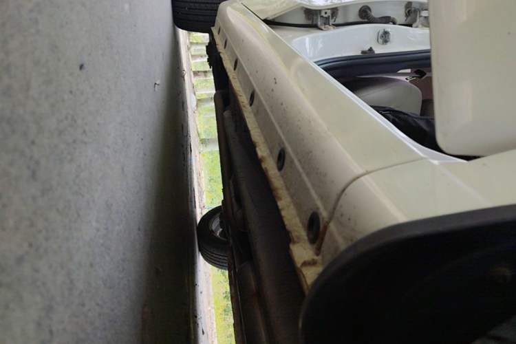 Used CHANGAN Eado 2014 1.6L Manual Luxury Model Right Side Sill