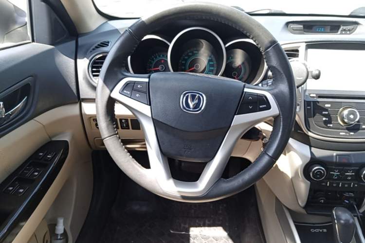 Used CHANGAN Eado 2014 1.6L Automatic Luxury Model Steering Wheel