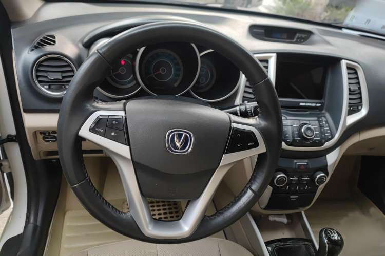 Used CHANGAN Eado 2014 1.6L Manual Luxury Model Steering Wheel