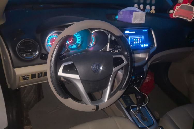 Used CHANGAN Eado 2014 1.6L Automatic Luxury Model Steering Wheel