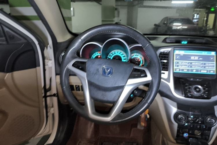 Used CHANGAN Eado 2014 1.6L Automatic Luxury Model Steering Wheel