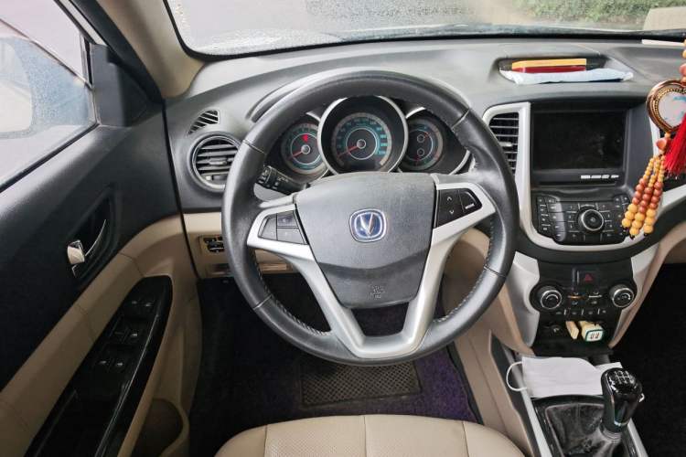Used CHANGAN Eado 2014 1.6L Manual Luxury Model Steering Wheel