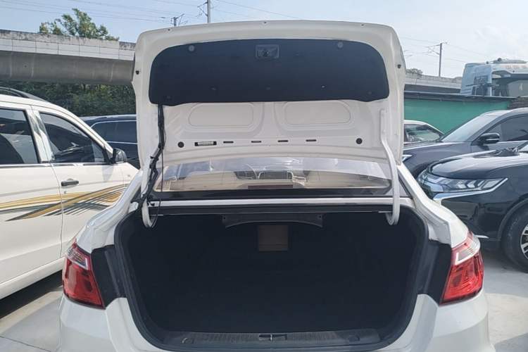 Used CHANGAN Eado 2014 1.6L Manual Luxury Model Trunk