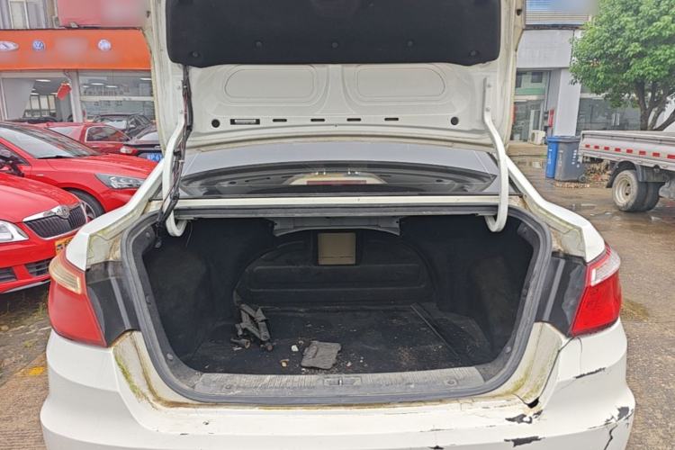 Used CHANGAN Eado 2014 1.6L Manual Luxury Model Trunk