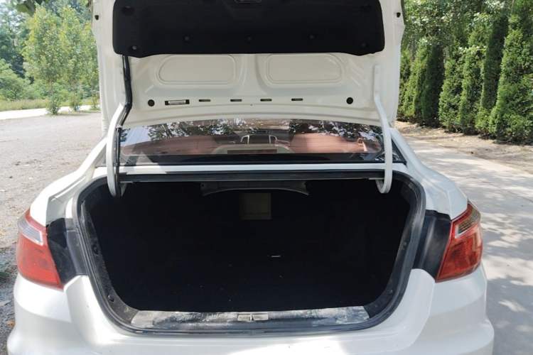 Used CHANGAN Eado 2014 1.6L Manual Luxury Model Trunk
