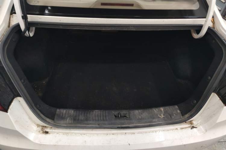 Used CHANGAN Eado 2014 1.6L Manual Luxury Model Trunk