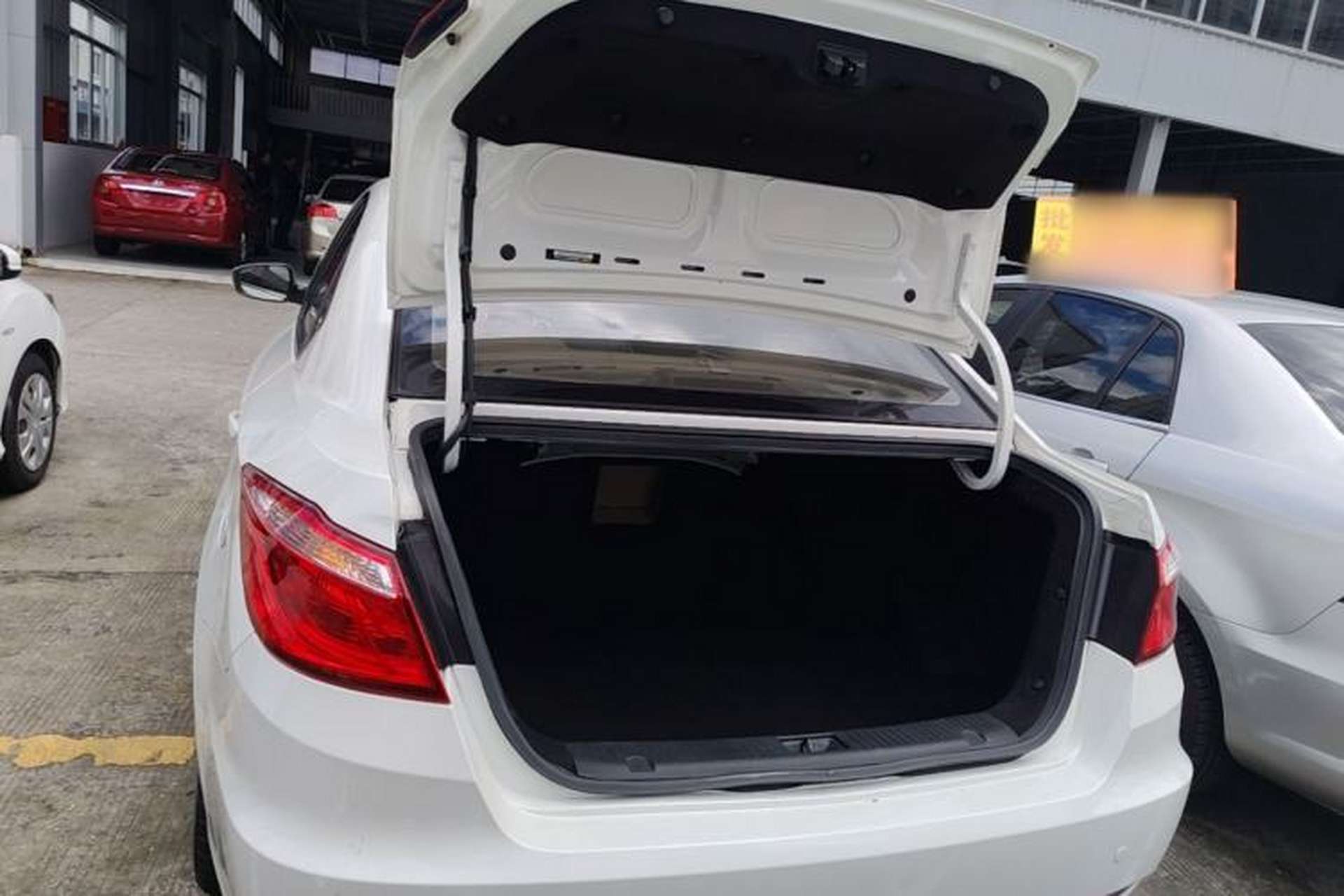 Used CHANGAN Eado 2014 1.6L Manual Luxury Model Trunk