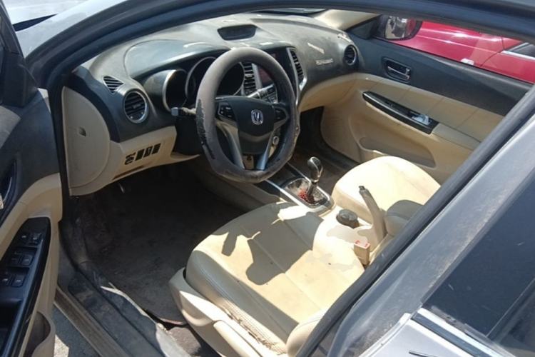 Used CHANGAN Eado 2014 1.6L Manual Luxury Model Driver Seat