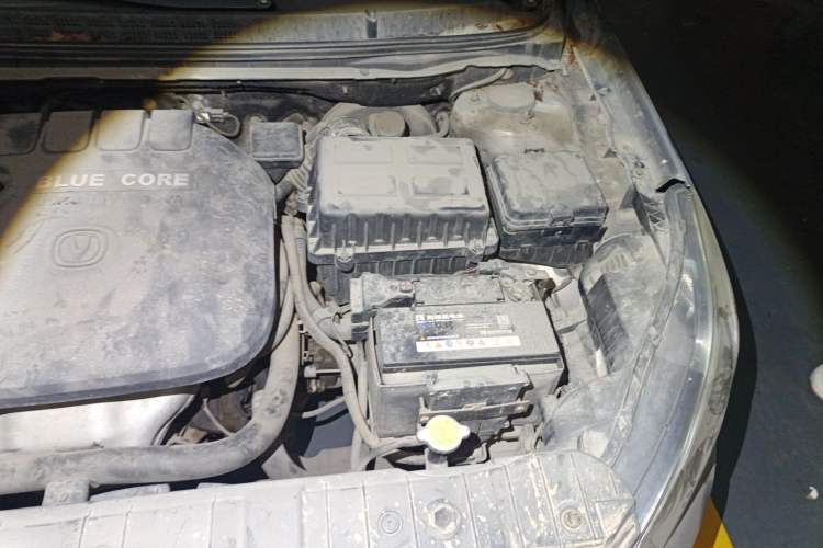 Used CHANGAN Eado 2014 1.6L Manual Luxury Model Engine Bay Left