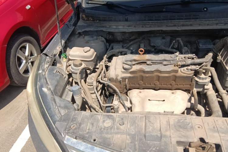 Used CHANGAN Eado 2014 1.6L Manual Luxury Model Engine Bay Right