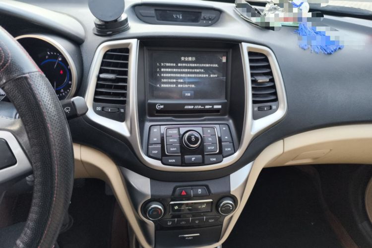 Used CHANGAN Eado 2015 1.6L Manual Luxury Model China V Standard Audio And AC Panel