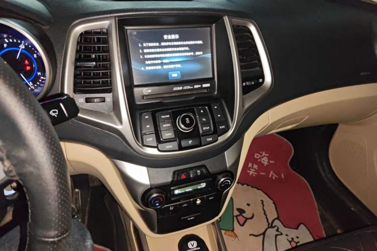 Used CHANGAN Eado 2015 1.6L Automatic Luxury Model Audio And AC Panel