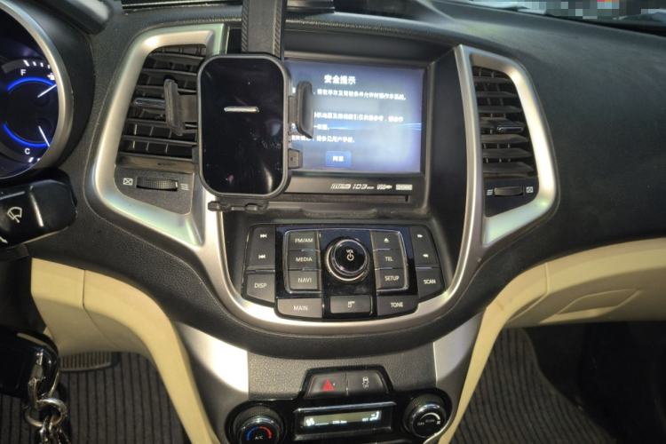 Used CHANGAN Eado 2015 1.6L Automatic Luxury Model Audio And AC Panel