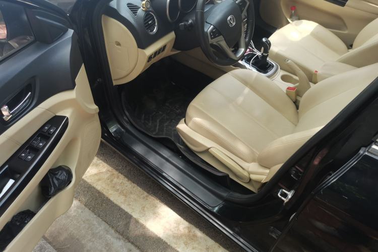 Used CHANGAN Eado 2015 1.6L Manual Luxury Model China IV Standard Driver Seat
