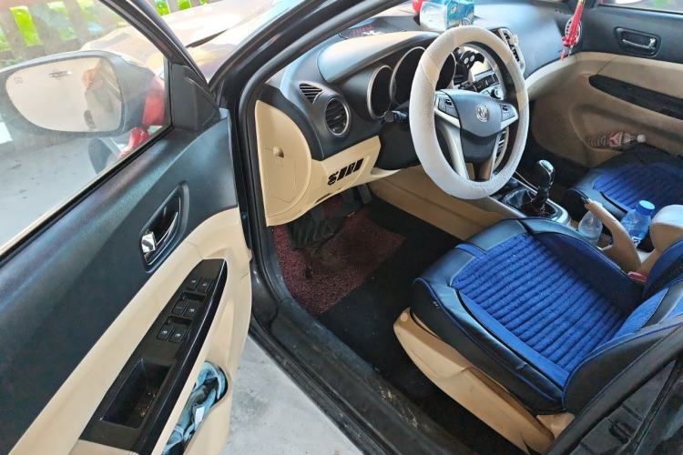 Used CHANGAN Eado 2015 1.6L Manual Flagship Model Driver Seat