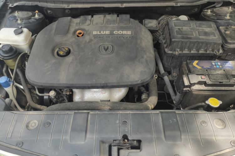 Used CHANGAN Eado 2015 1.6L Manual Luxury Model China IV Standard Engine Bay