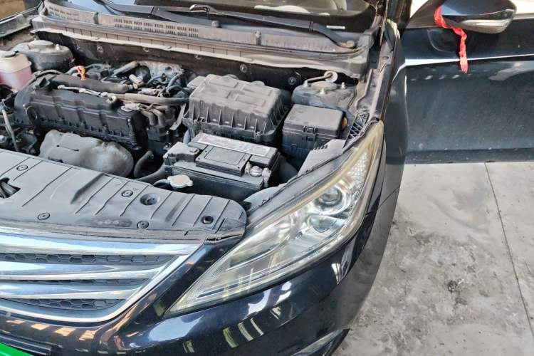 Used CHANGAN Eado 2015 1.6L Manual Flagship Model Engine Bay Left