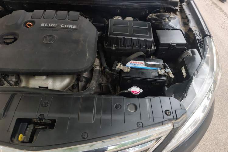Used CHANGAN Eado 2015 1.6L Manual Luxury Model China IV Standard Engine Bay Left