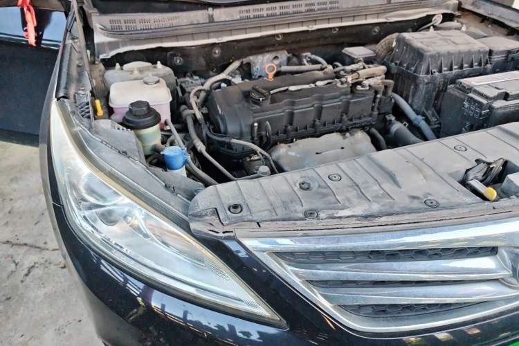 Used CHANGAN Eado 2015 1.6L Manual Flagship Model Engine Bay Right
