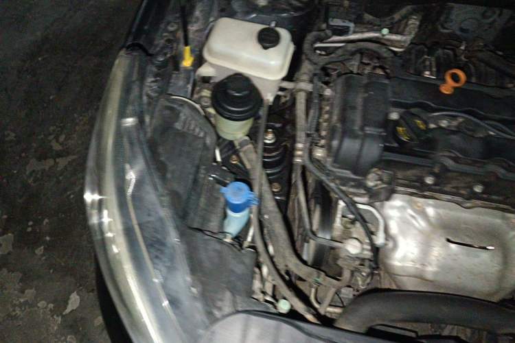 Used CHANGAN Eado 2015 1.6L Automatic Luxury Model Engine Bay Right