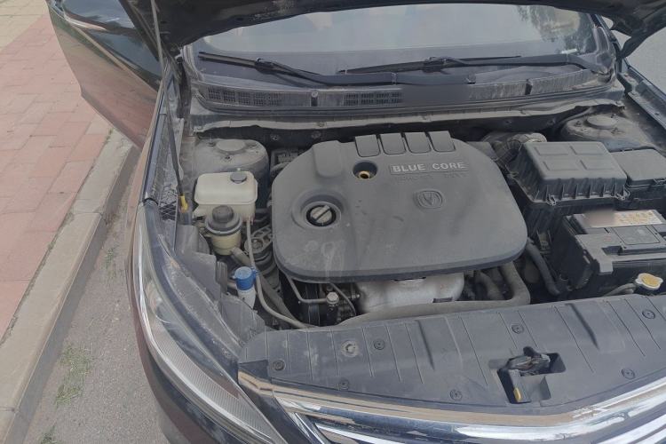Used CHANGAN Eado 2015 1.6L Manual Luxury Model China IV Standard Engine Bay Right